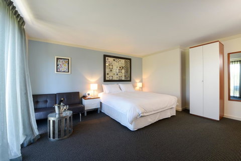 Sullivans Hotel - Holiday Sunshine Coast 19