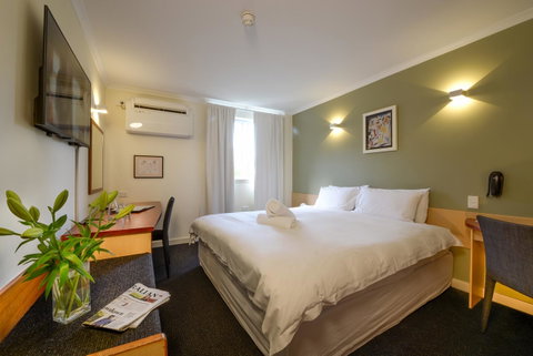 Sullivans Hotel - Holiday Sunshine Coast 13
