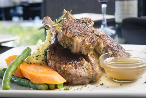 Sullivans Hotel - Holiday Sunshine Coast 37