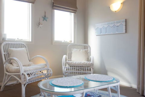 Fremantle Local Beach Studio - Holiday Sunshine Coast 15
