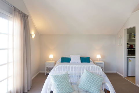 Fremantle Local Beach Studio - Holiday Sunshine Coast 14