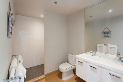 Fremantle Local Beach Studio - Holiday Sunshine Coast 19