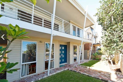 Fremantle Local Beach Studio - Holiday Sunshine Coast 20
