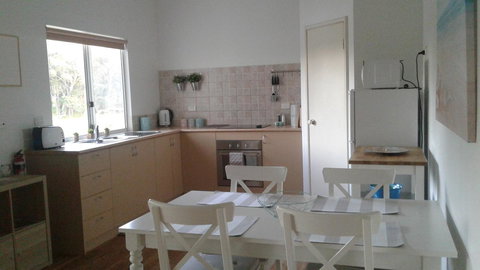 Abbivale Farm Cottage - Holiday Sunshine Coast 4