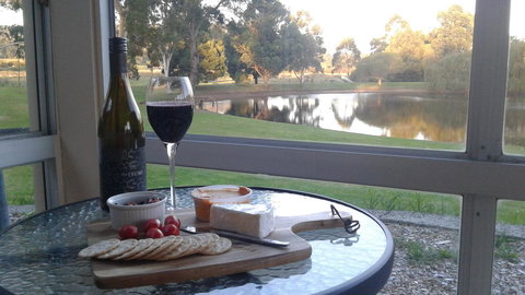 Abbivale Farm Cottage - Holiday Sunshine Coast 0