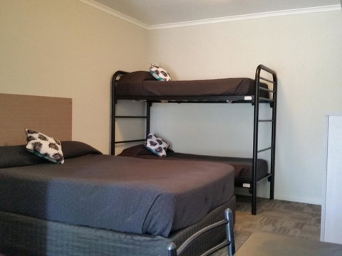 Mandurah Foreshore Motel - Sunshine Coast Tourism 11