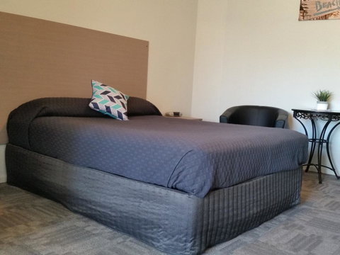 Mandurah Foreshore Motel - Sunshine Coast Tourism 2