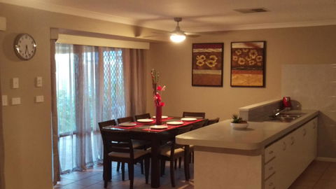 The Quiet Family Getaway In Bassendean - Holiday Sunshine Coast 0