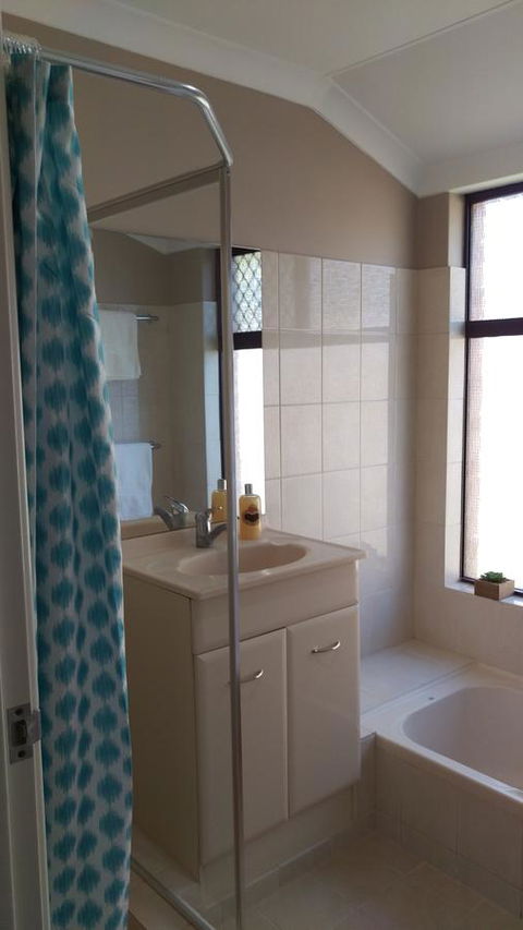 The Quiet Family Getaway In Bassendean - Holiday Sunshine Coast 6