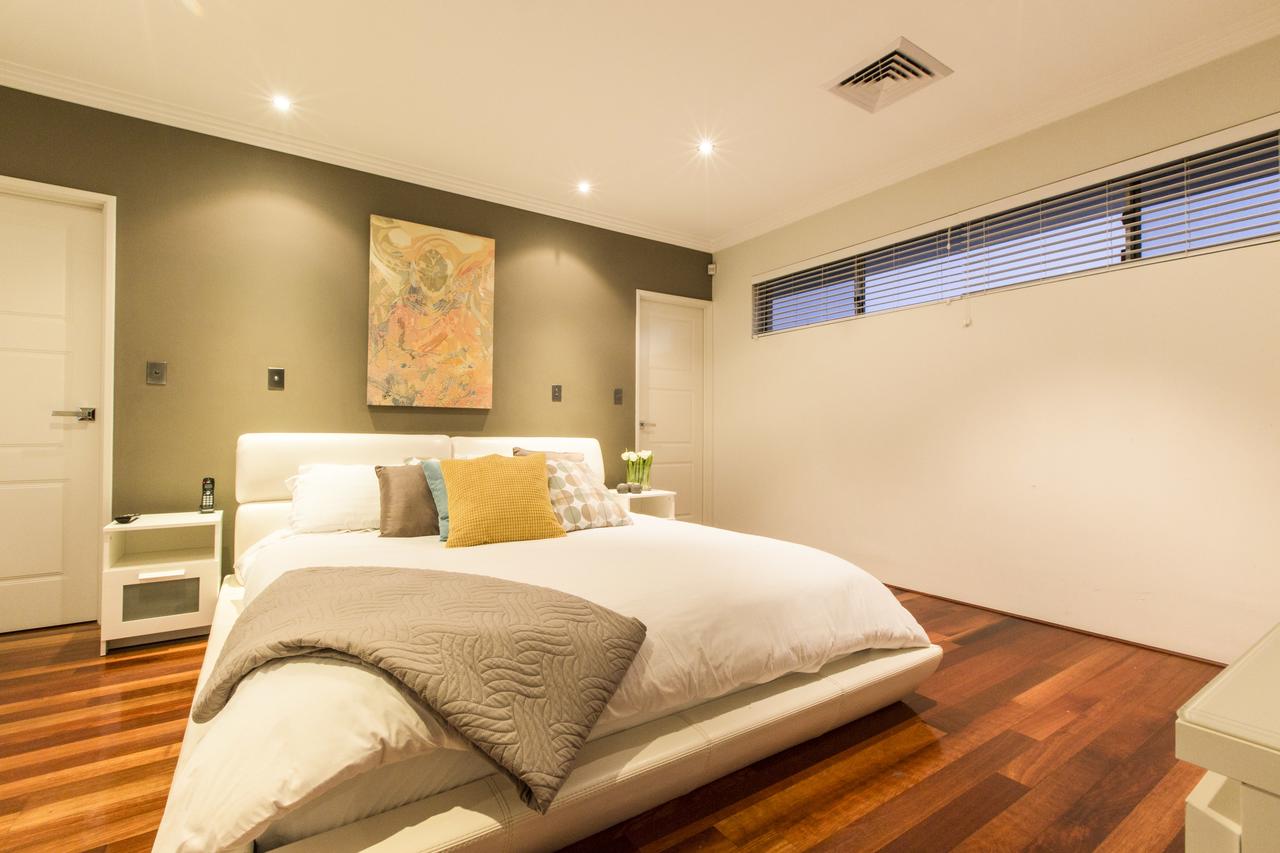 Ardross WA Holiday Sunshine Coast