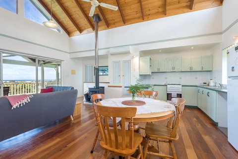 Surfside Ocean Beach Denmark Holiday Accommodation - Holiday Sunshine Coast 21