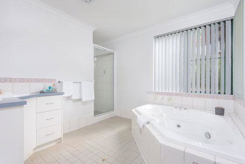 Surfside Ocean Beach Denmark Holiday Accommodation - Holiday Sunshine Coast 26