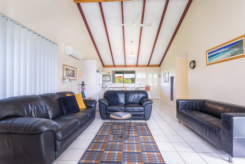 Surfside Ocean Beach Denmark Holiday Accommodation - Holiday Sunshine Coast 43