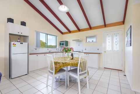 Surfside Ocean Beach Denmark Holiday Accommodation - Holiday Sunshine Coast 31