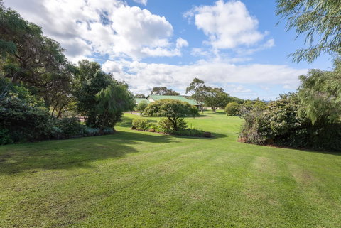 Surfside Ocean Beach Denmark Holiday Accommodation - Holiday Sunshine Coast 6