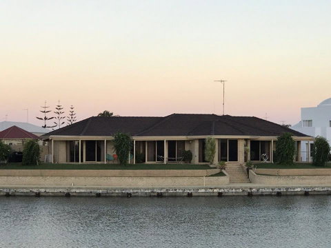 LA ANCHOR ON THE CANALS (MANDURAH) - Holiday Sunshine Coast 16