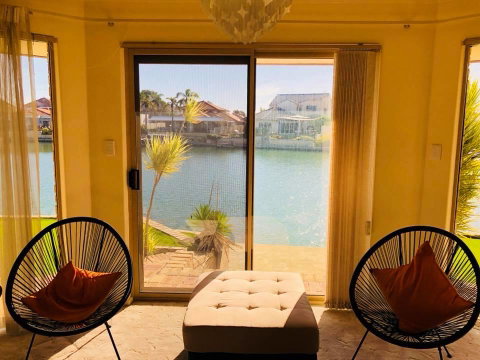 LA ANCHOR ON THE CANALS (MANDURAH) - Holiday Sunshine Coast 3