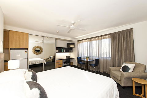 St Catherine\'s On Park - Holiday Sunshine Coast 4