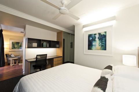 St Catherine\'s On Park - Holiday Sunshine Coast 2