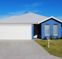 The beach house - Holiday Sunshine Coast