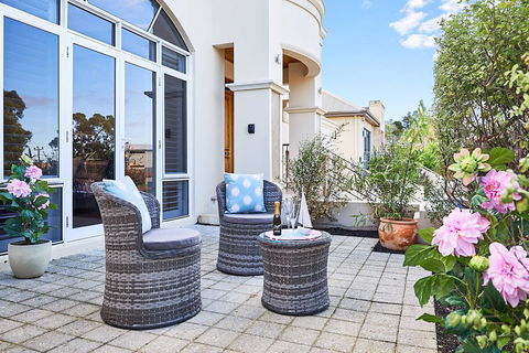 Sorrento Beach Manor - Sunshine Coast Tourism 1