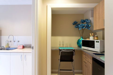 Sorrento Beach Manor - Sunshine Coast Tourism 24