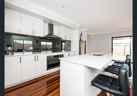 Vacation Home - Holiday Sunshine Coast 0