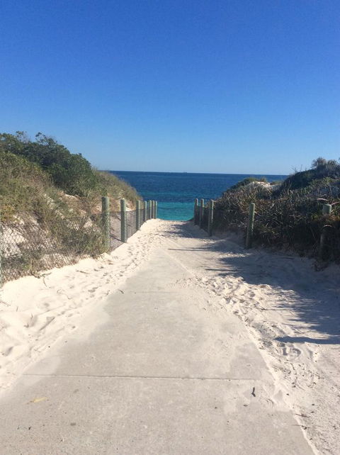 Crossland House - Sunshine Coast Tourism 7