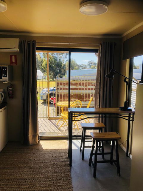 Kendenup Cottages And Lodge - Holiday Sunshine Coast 4