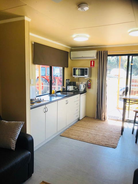 Kendenup Cottages And Lodge - Holiday Sunshine Coast 9