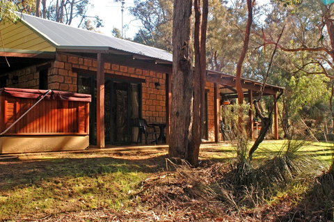 Yelverton Brook Conservation Sanctuary - Sunshine Coast Tourism 8