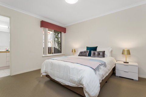 Como South Perth Villa - Sunshine Coast Tourism 19