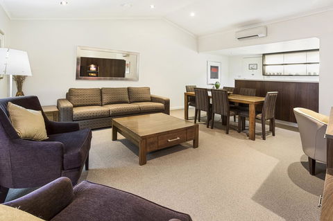 Karratha International Hotel - Sunshine Coast Tourism 3