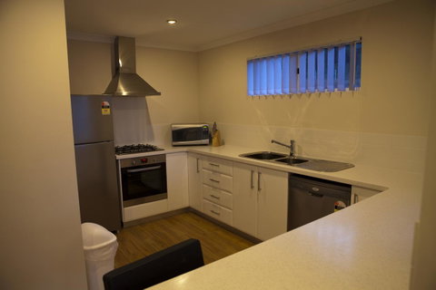 Cape Villas - Sunshine Coast Tourism 23