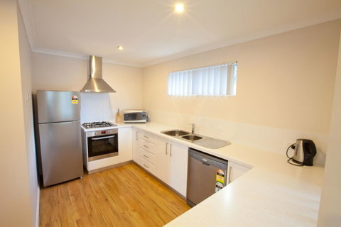 Cape Villas - Sunshine Coast Tourism 19