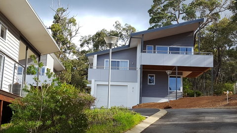 Cape Villas - Sunshine Coast Tourism 0
