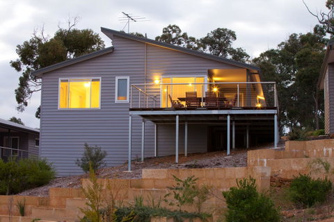 Cape Villas - Sunshine Coast Tourism 25