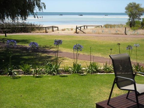Beach House Dunsborough - Sunshine Coast Tourism 12