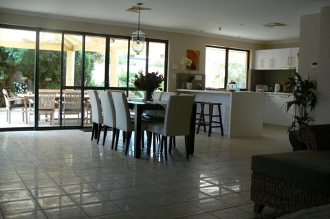 Le Boulevard - Sunshine Coast Tourism 12