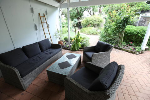 Jacaranda Guest House - Holiday Sunshine Coast 28