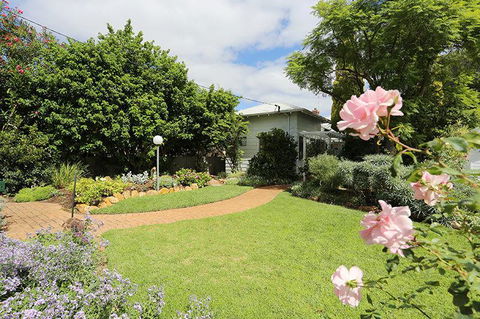 Jacaranda Guest House - Holiday Sunshine Coast 40