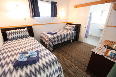 Jacaranda Guest House - Holiday Sunshine Coast 18