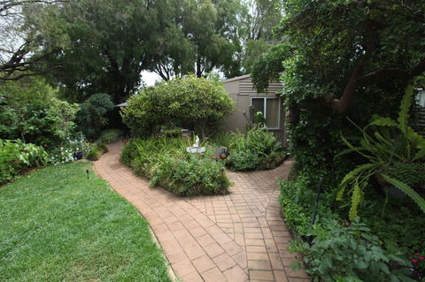 Jacaranda Guest House - Holiday Sunshine Coast 27