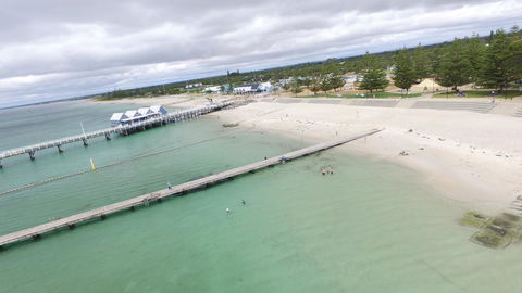 Jacaranda Guest House - Holiday Sunshine Coast 34