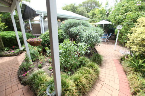 Jacaranda Guest House - Holiday Sunshine Coast 25