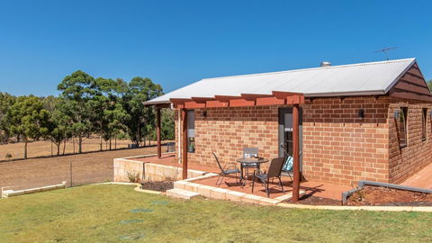 'Bindoon Valley Escape' Cottage - Sunshine Coast Tourism 9