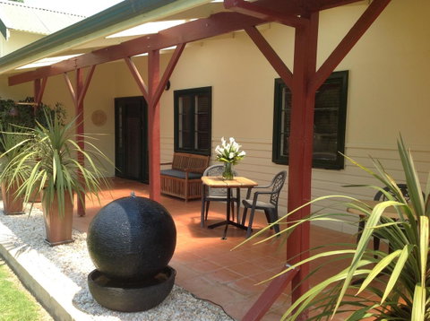 Busselton Guest House - Sunshine Coast Tourism 0