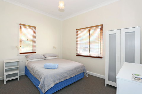 Busselton Guest House - Sunshine Coast Tourism 28