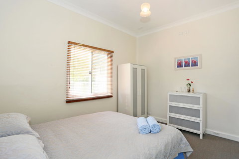 Busselton Guest House - Sunshine Coast Tourism 40