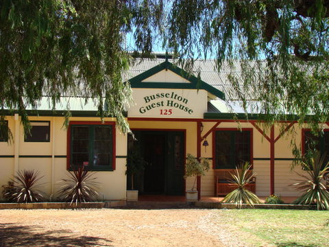 Busselton Guest House - Sunshine Coast Tourism 17